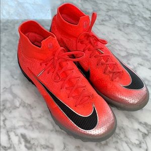 Nike Mercurial CR7 Indoor Cleats!!